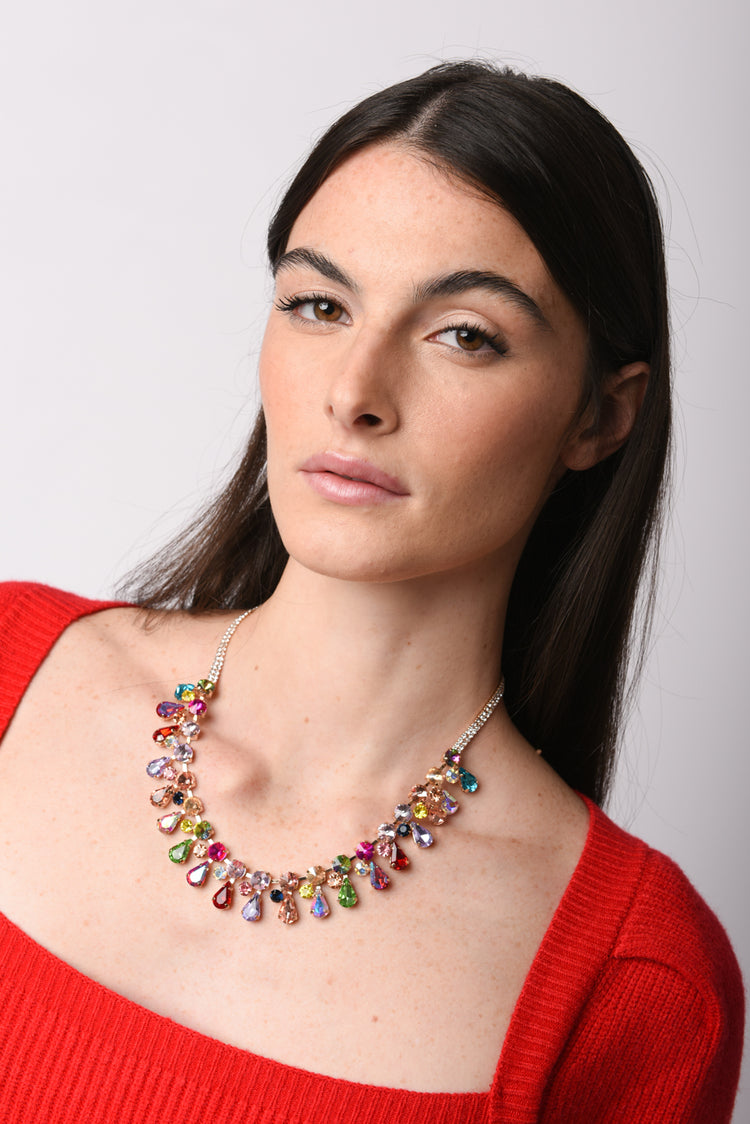 Collana con cristalli a goccia