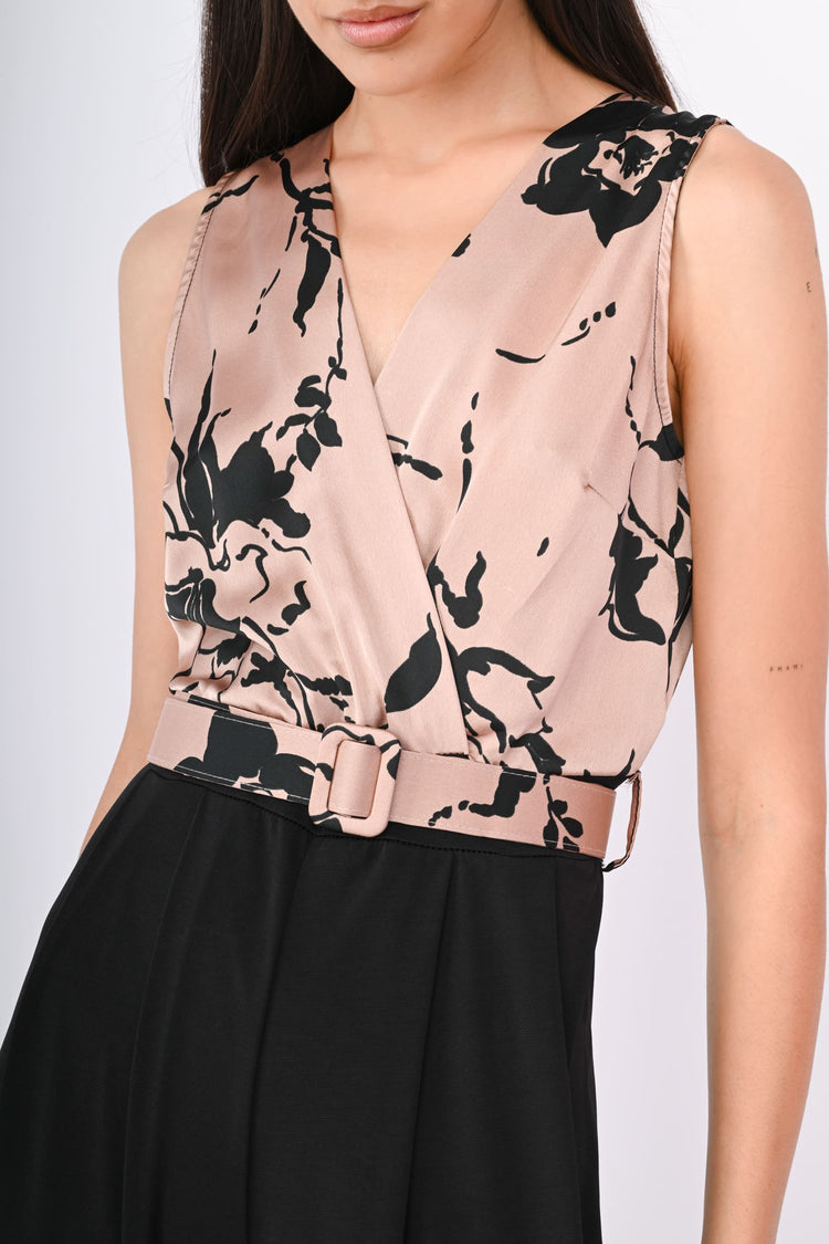 Tuta a stampa floreale con cintura