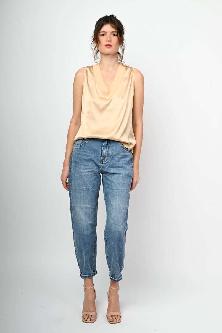 Canotta in raso con scollo a V