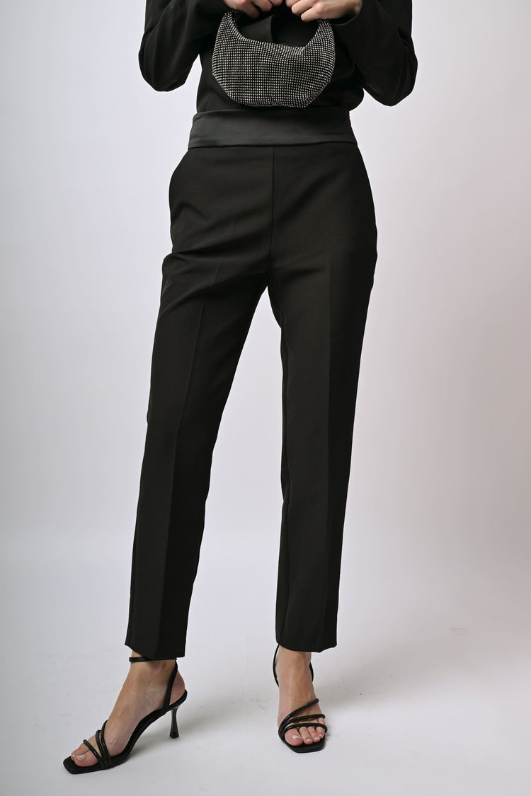 Pantaloni con fascia in raso