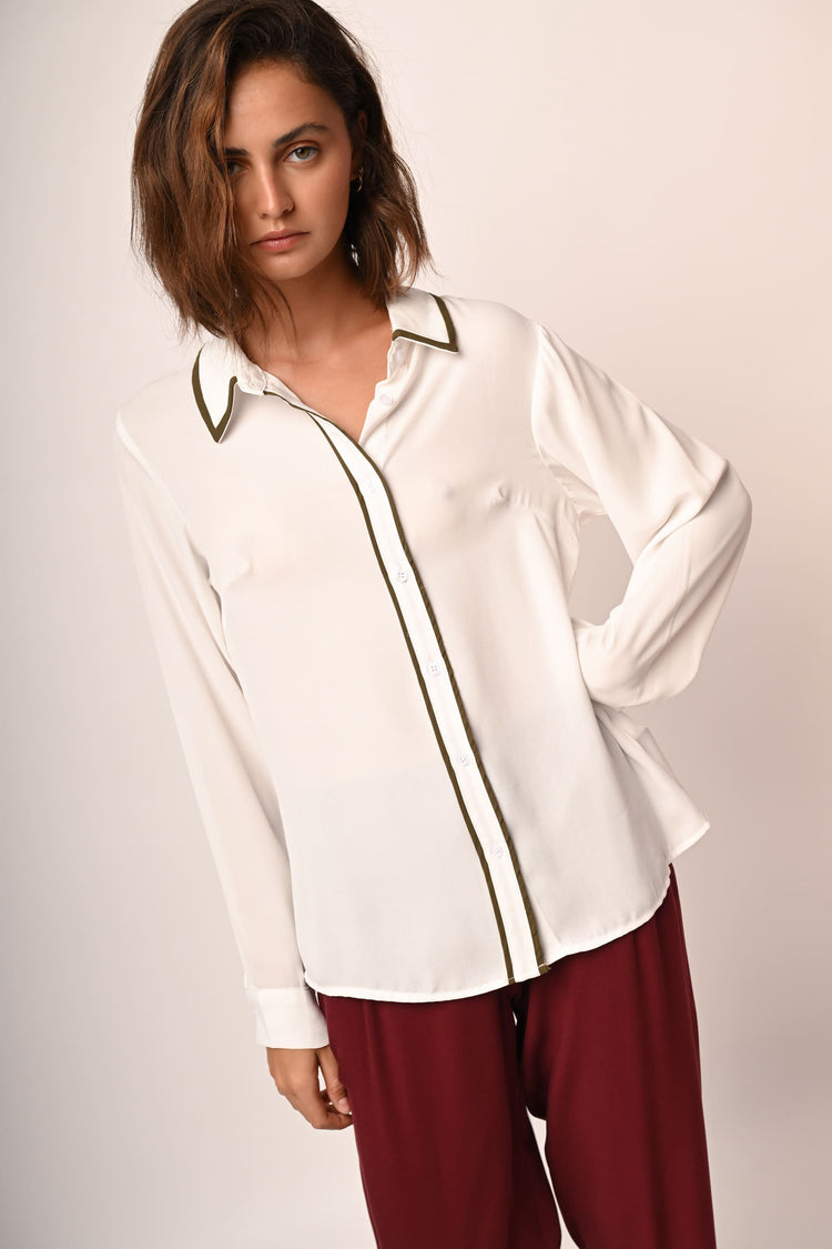 Camicia con profili a contrasto