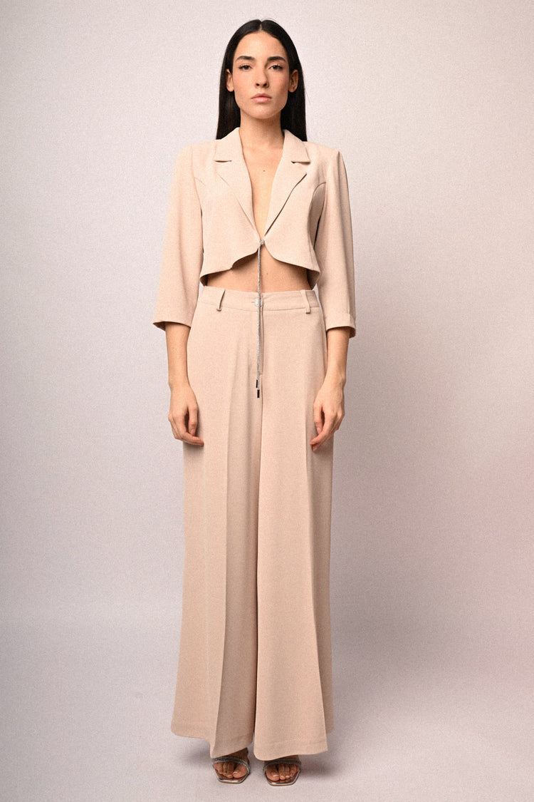 Blazer crop con laccetti in strass