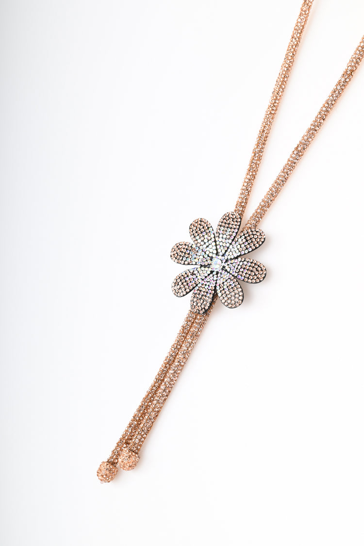 Collana lunga con fiore
