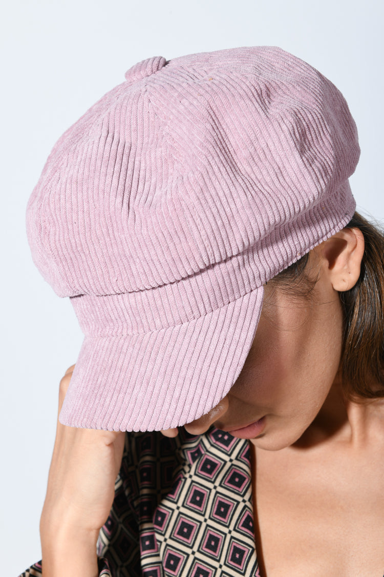 Cappello in velluto a coste