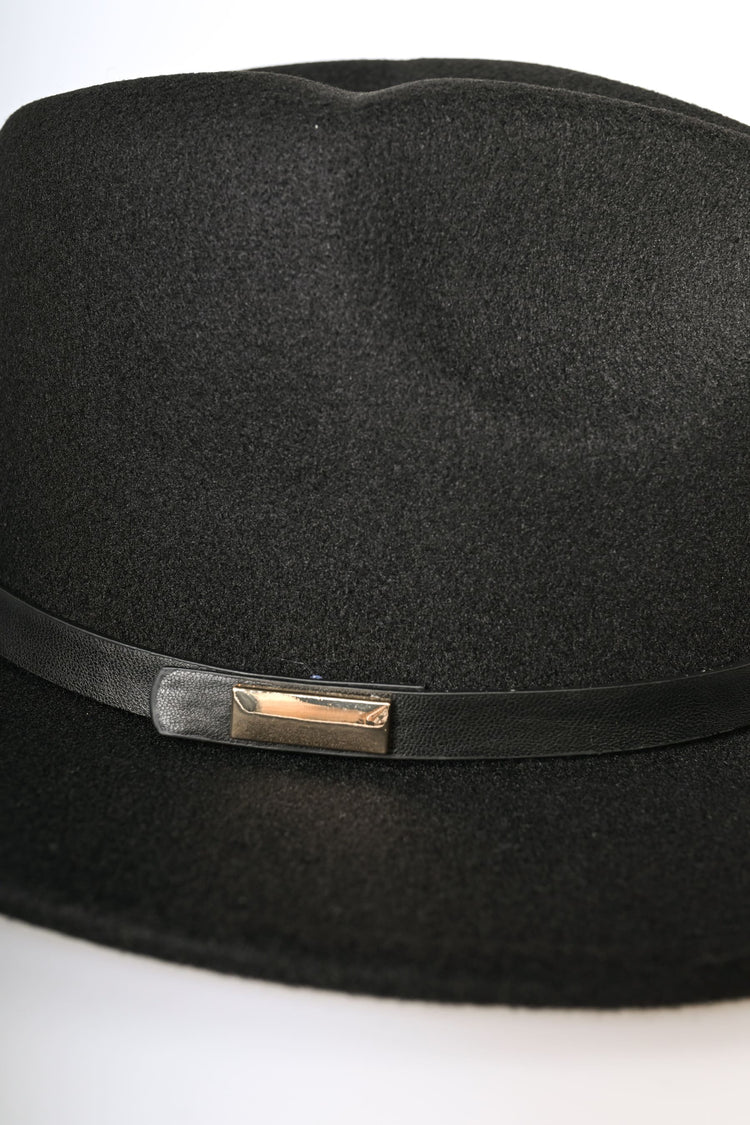 Cappello fedora con cinturino in similpelle