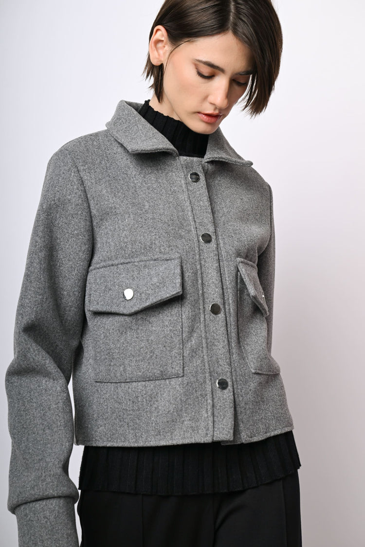 Giacca corta con tasche