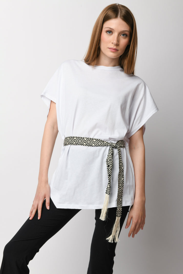 T-shirt con cintura etnica