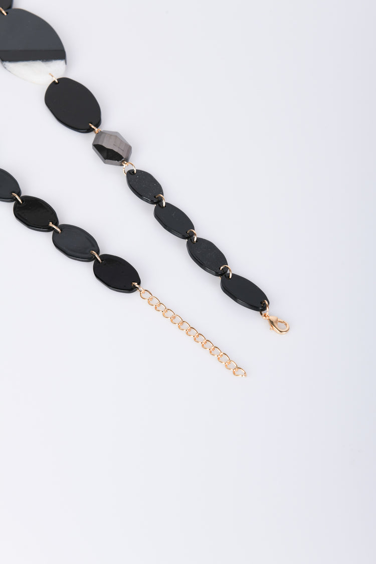 Collana lunga con pendenti