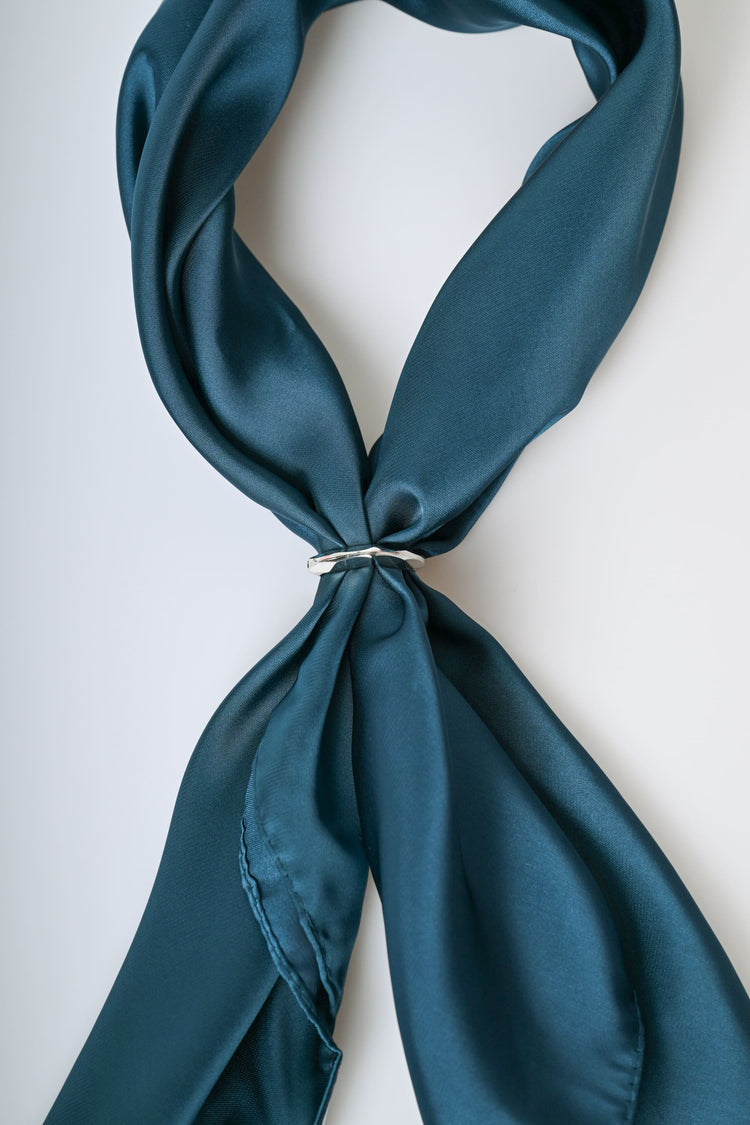 Foulard in raso a tinta unita