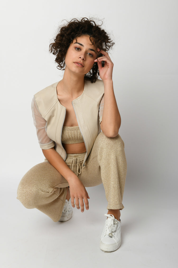 Giacca crop in similpelle e tulle