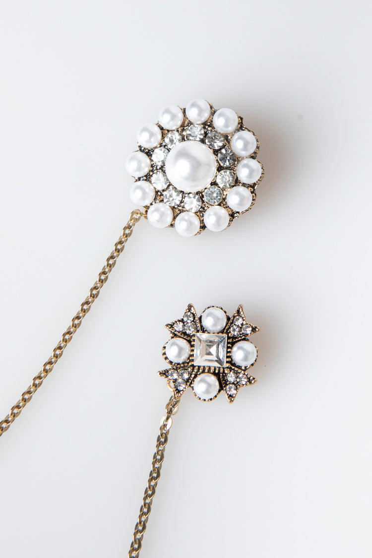 Spilla con fiori di perle
