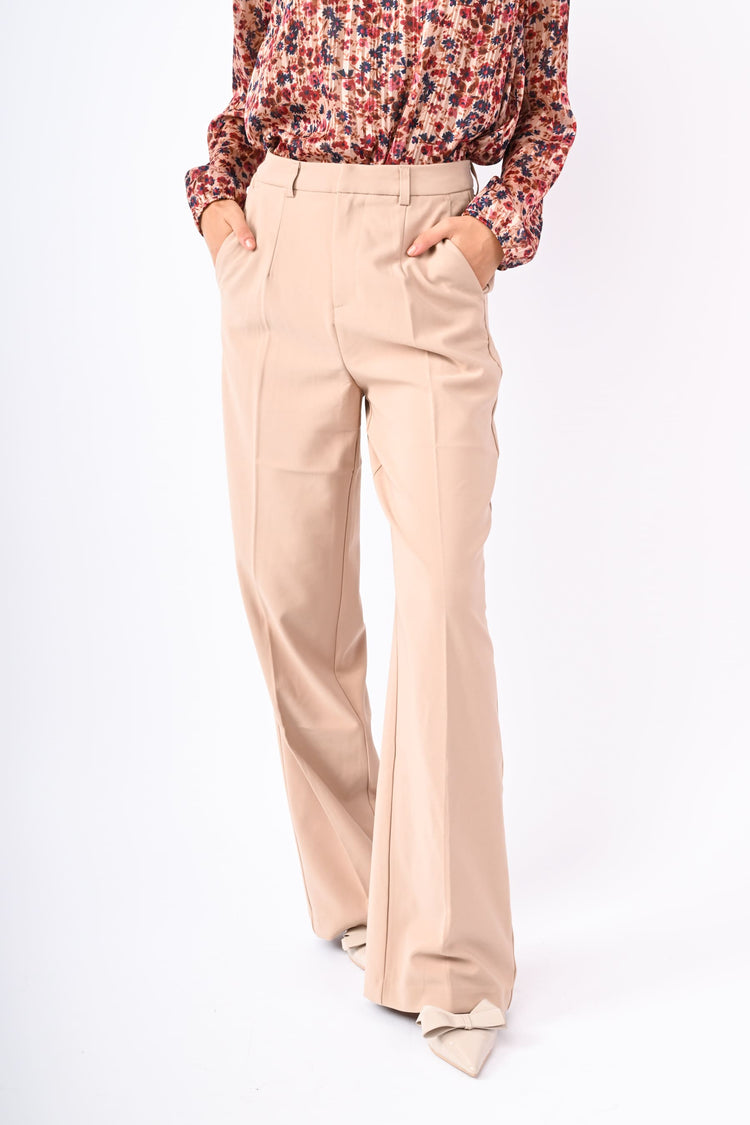 Pantaloni palazzo con piega stirata