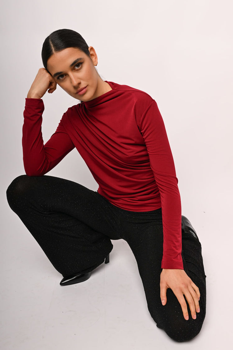 Blusa drappeggiata e arricciata