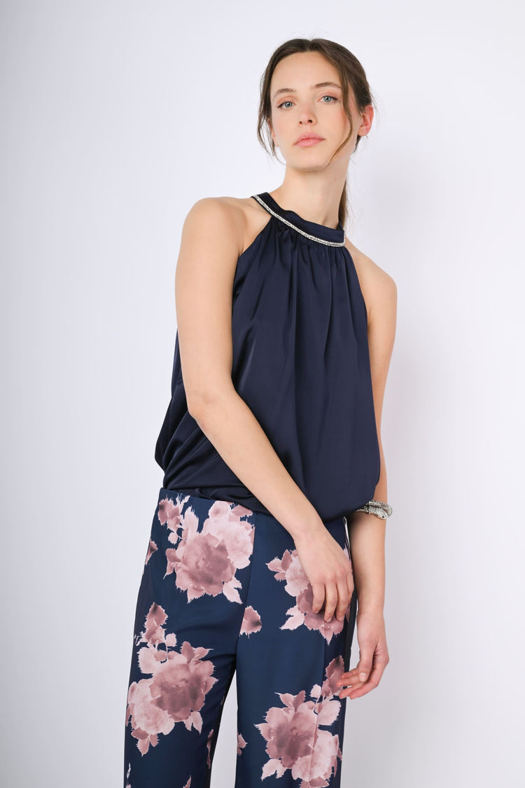 Top con decorazione strass