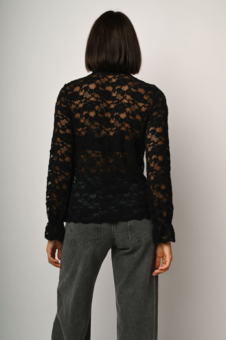 Top a maniche lunghe in pizzo