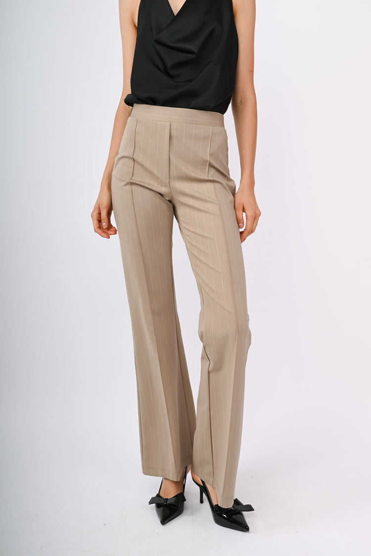 Pantaloni svasati a stampa gessata