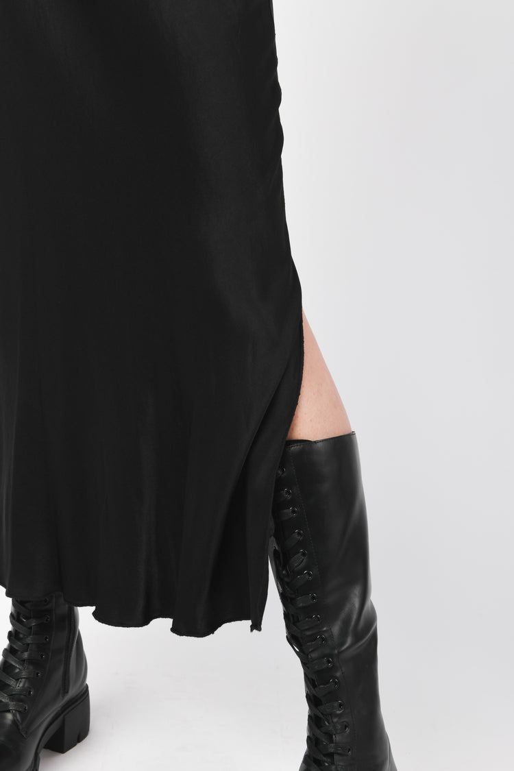 Gonna lunga con spacchi laterali