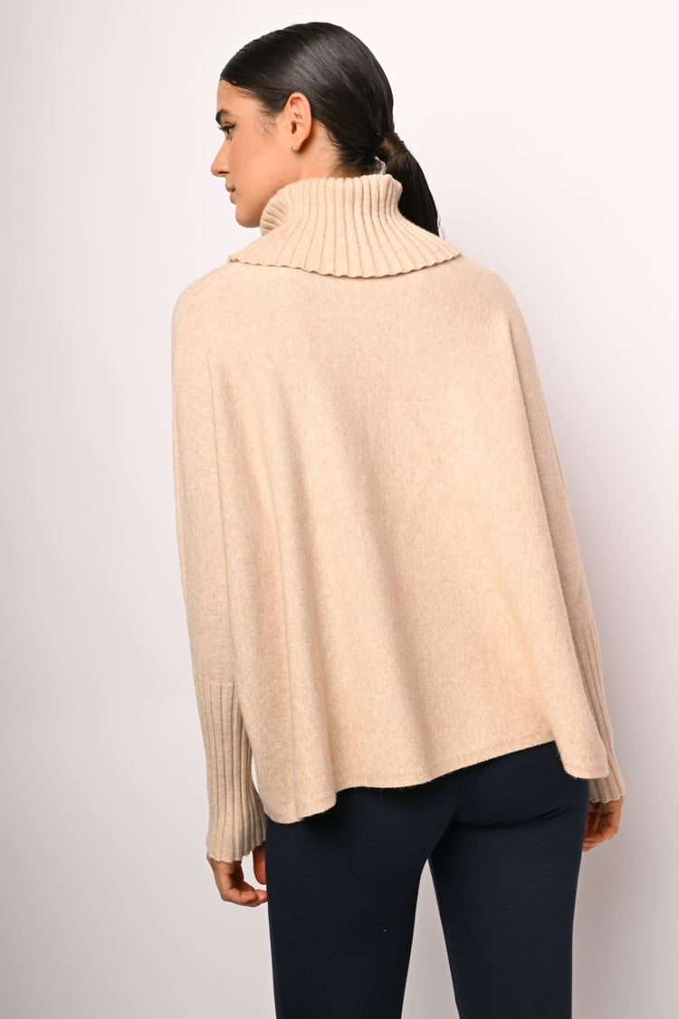 Dolcevita con maniche a pipistrello