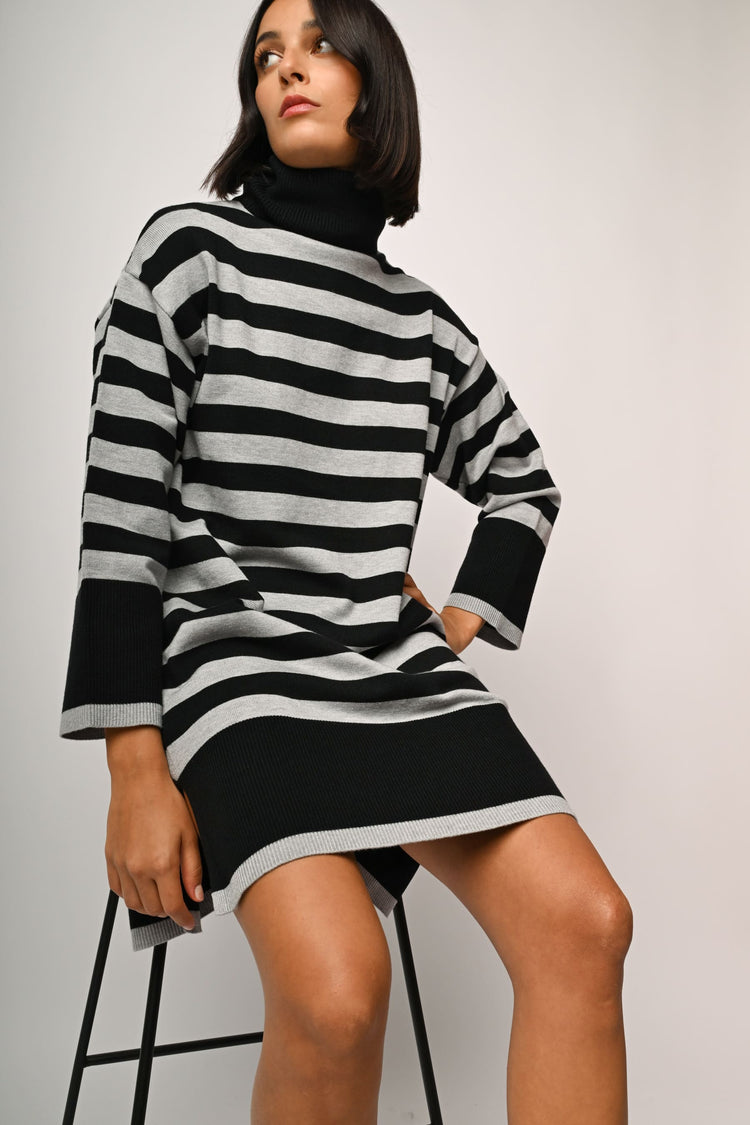 Abito in maglia a righe