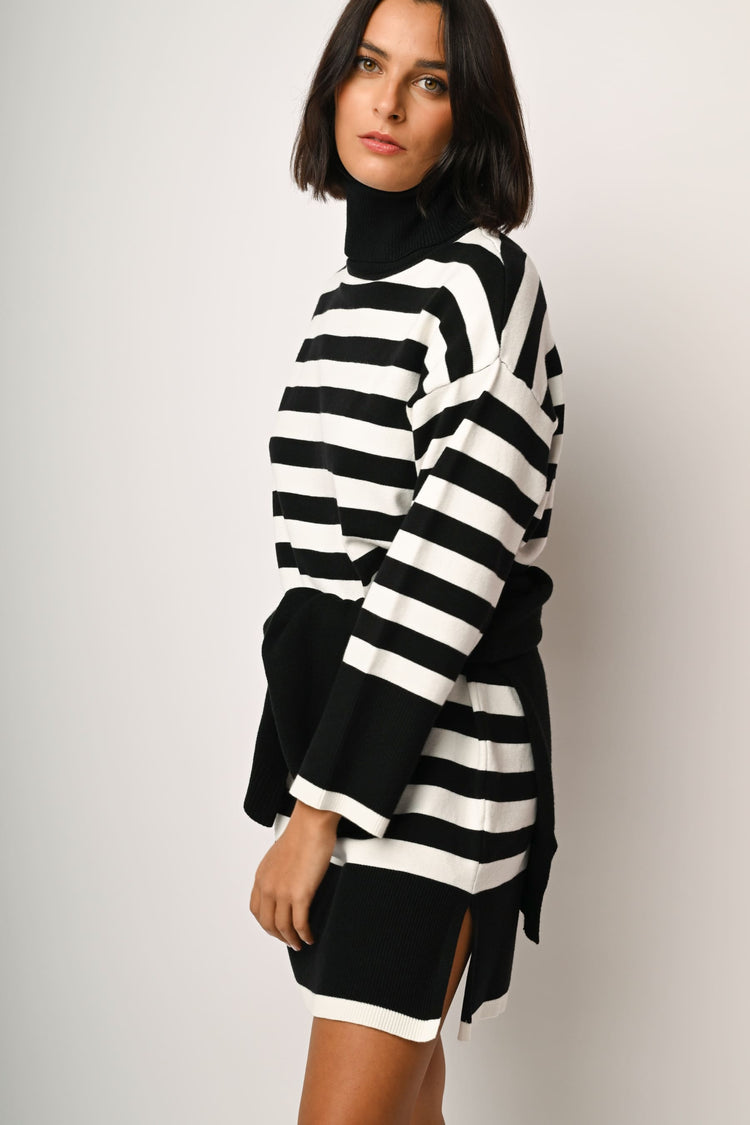 Abito in maglia a righe