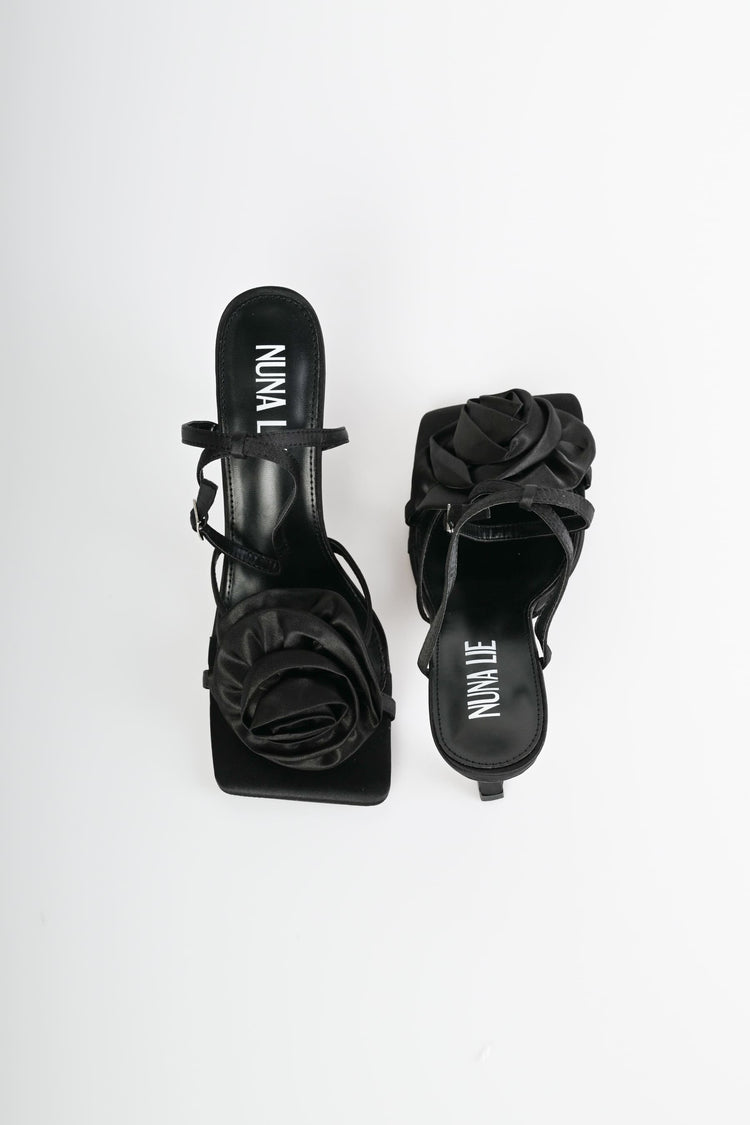 Sandali in raso con rosa