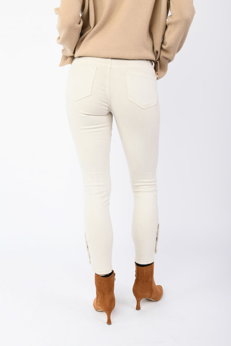 Pantaloni skinny con bottoni