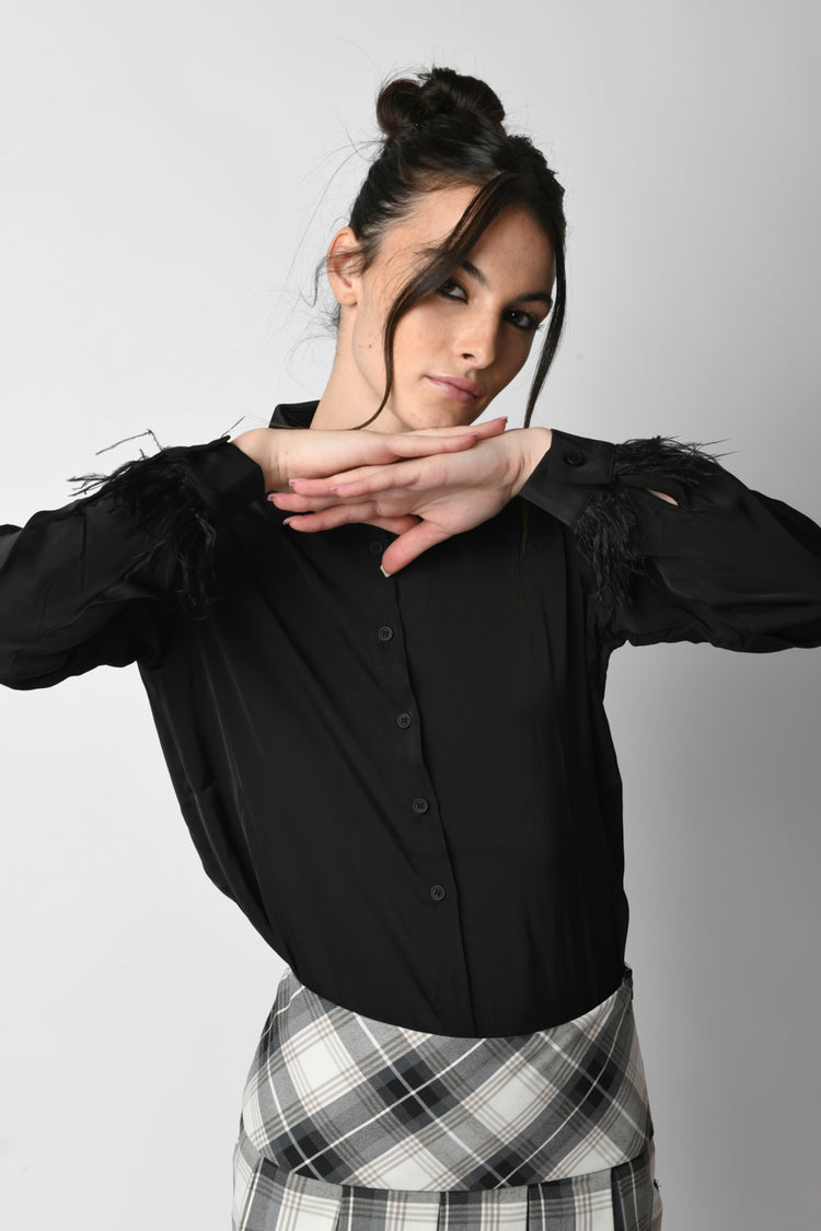 Camicia con piume