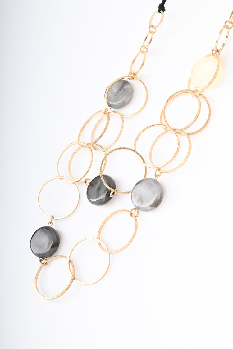 Collana con decorazione a cerchi