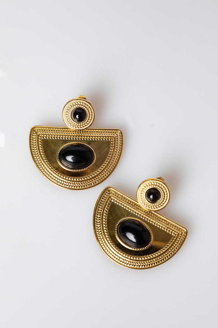 Orecchini a mezzaluna con pietre