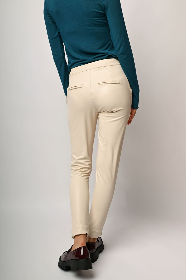 Pantaloni slim-fit in similpelle