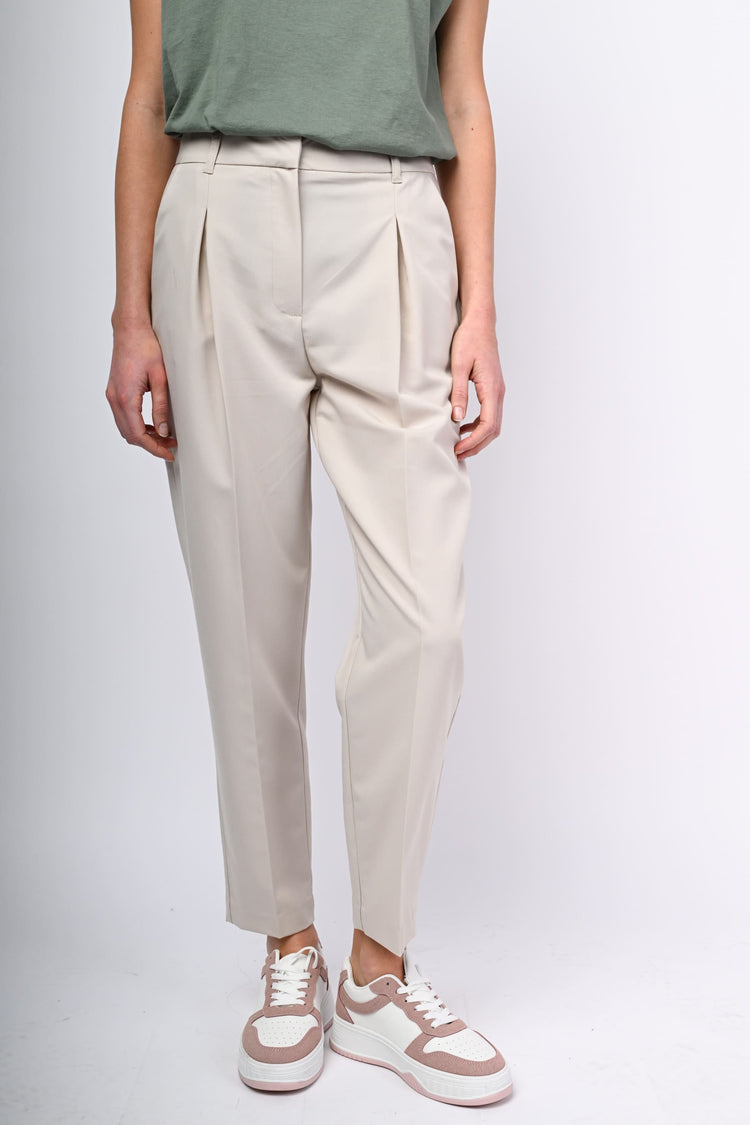 Pantaloni a carota con pinces