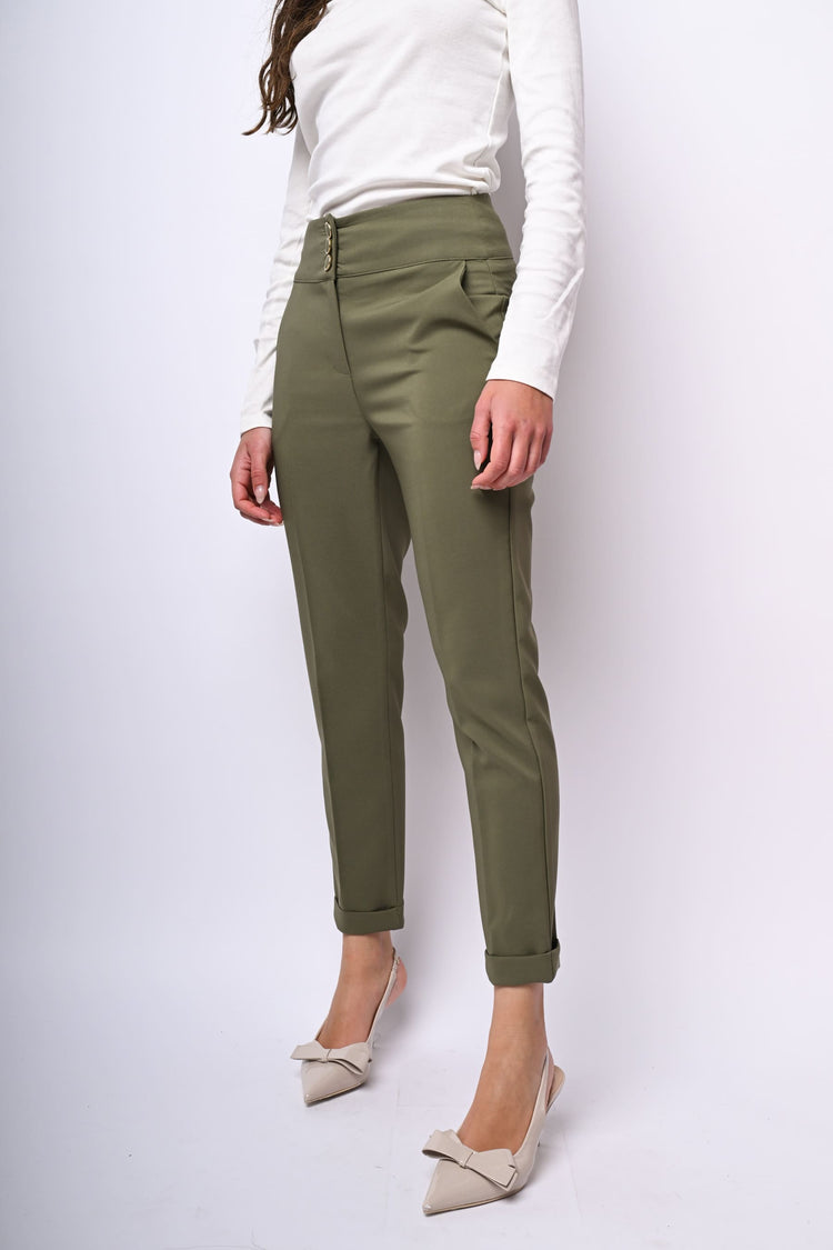 Pantaloni classici con bottoni