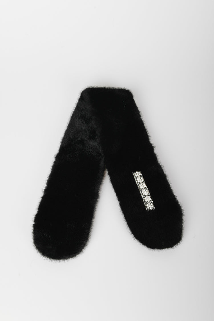 Sciarpa in faux fur con perle