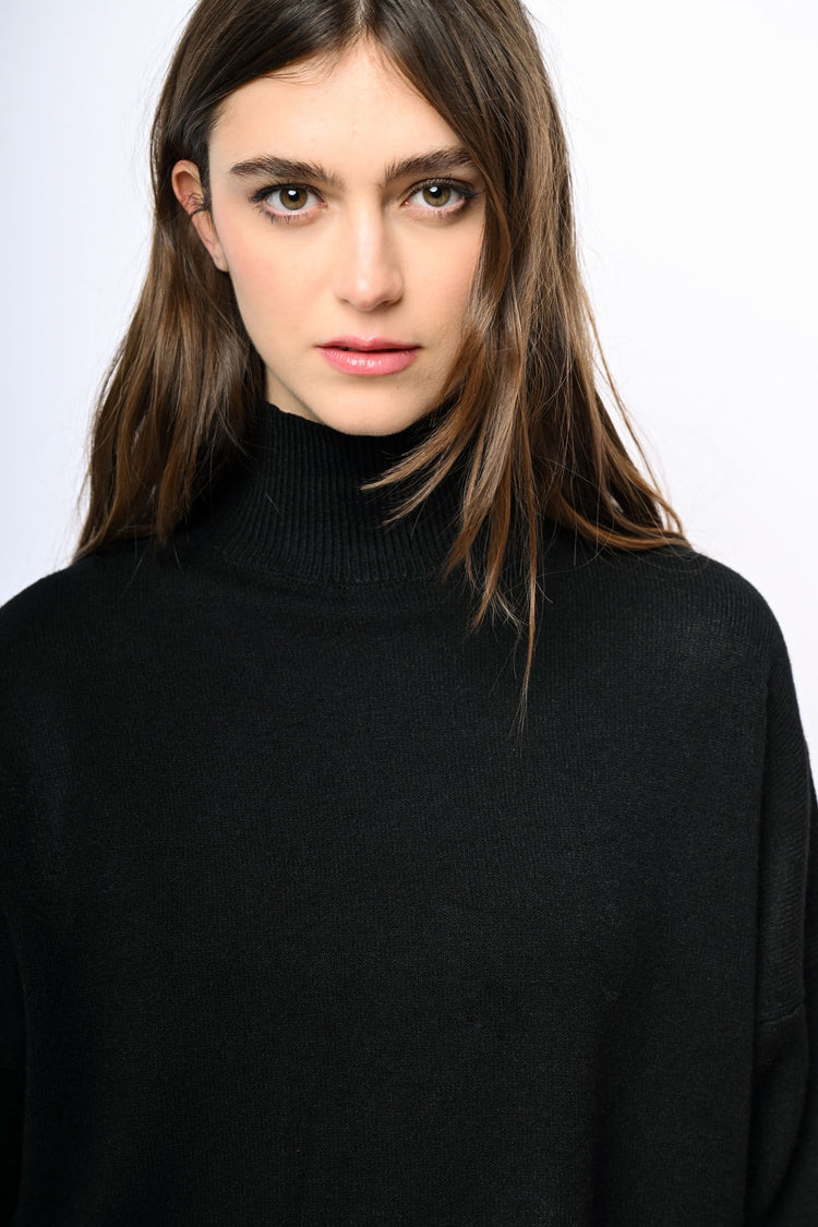 Lupetto oversize e asimmetrico