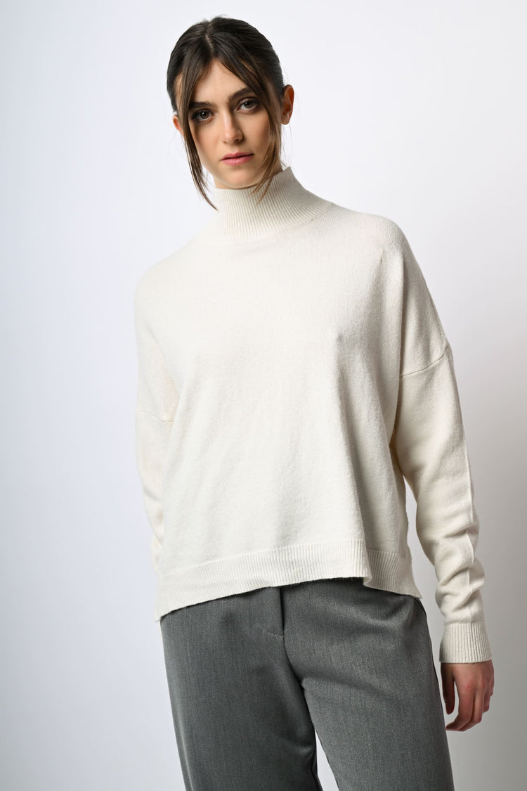 Lupetto oversize e asimmetrico