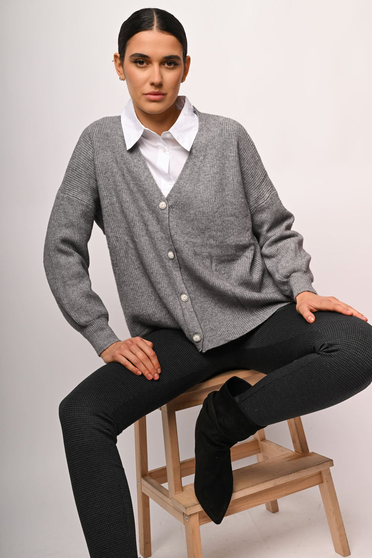 Cardigan oversize con bottoni gioiello