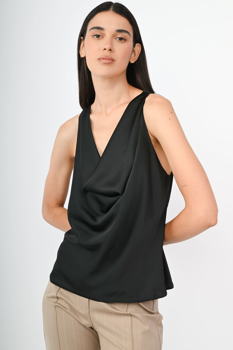 Top con scollo ad anello