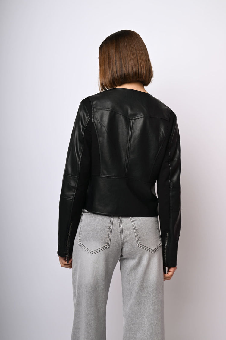 Giacca in similpelle con scollo tondo