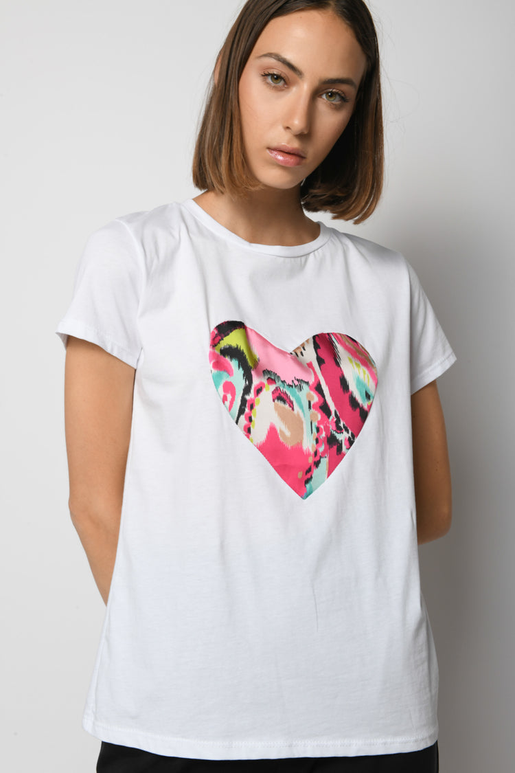 T-shirt a stampa cuore