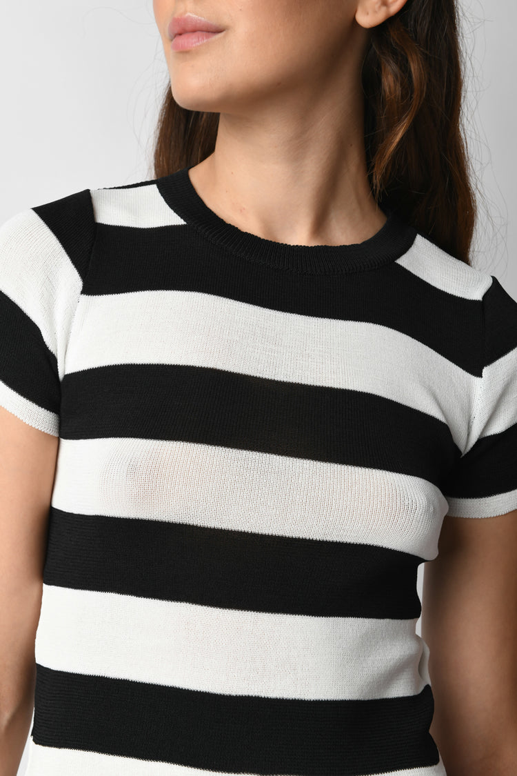 Top crop in maglia a righe