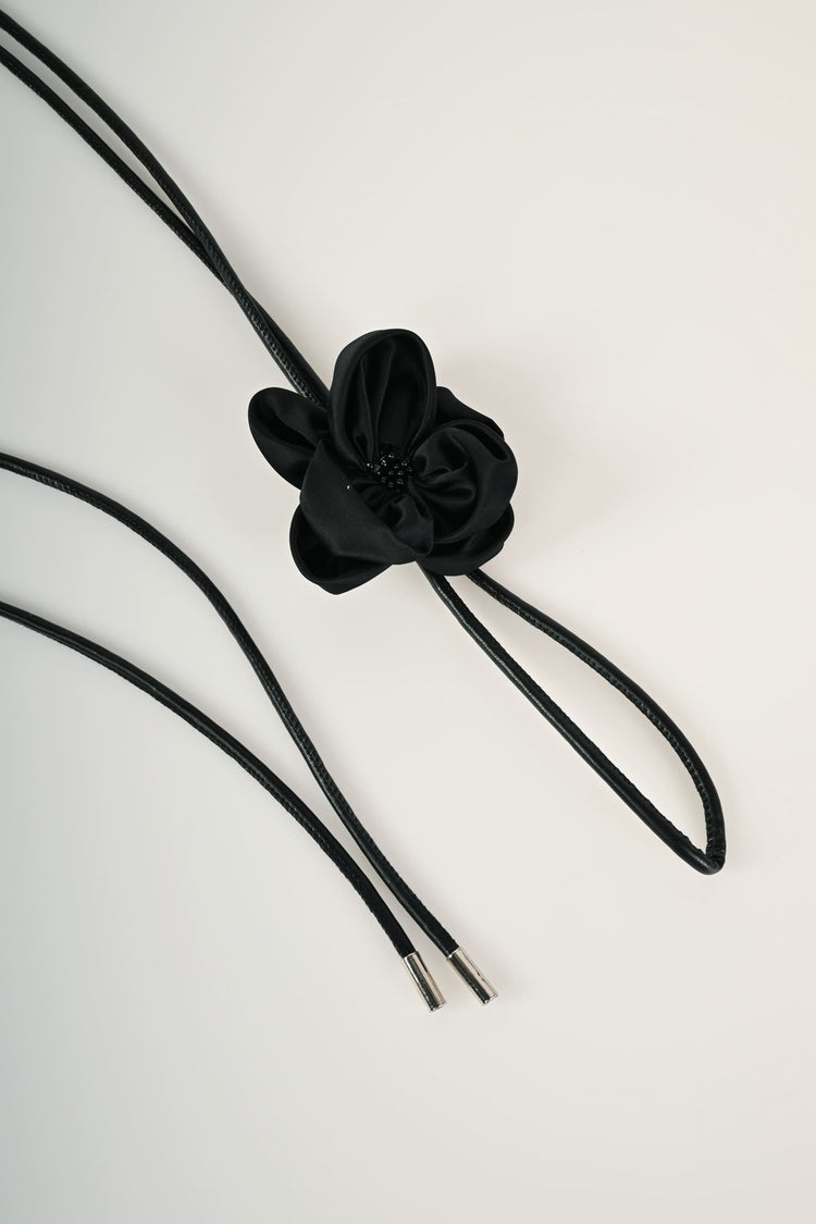 Cintura sottile con fiore