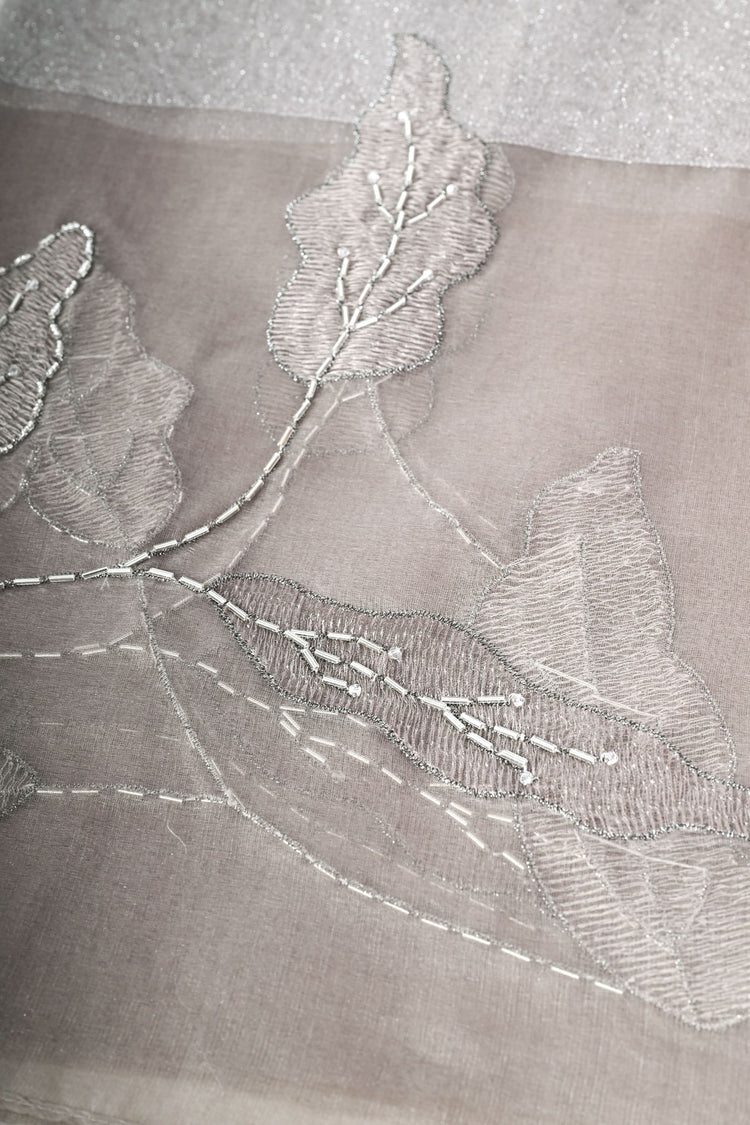 Stola con ricamo floreale e perline