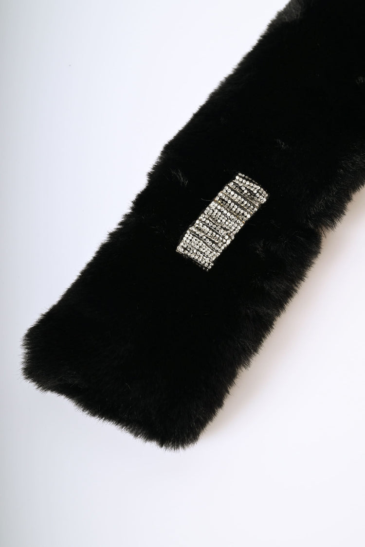 Sciarpa in faux fur con strass