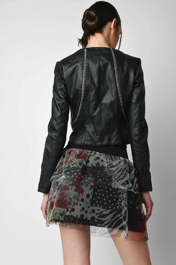 Giacca in similpelle con catenelle