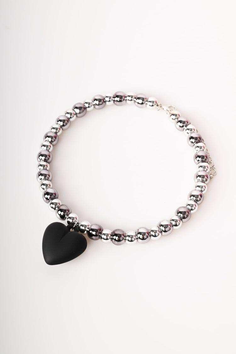 Collana con sfere e cuore