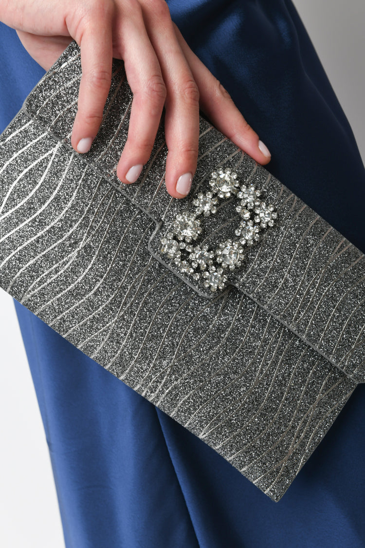 Pochette con fibbia gioiello