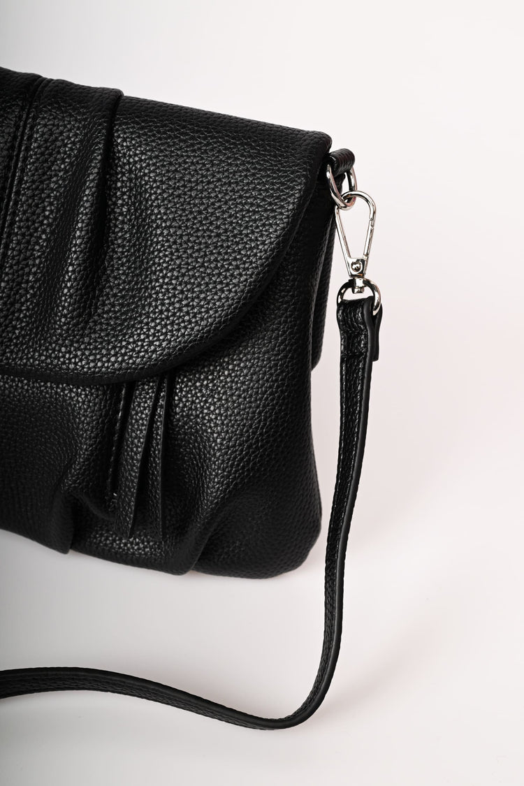 Borsa in similpelle martellata