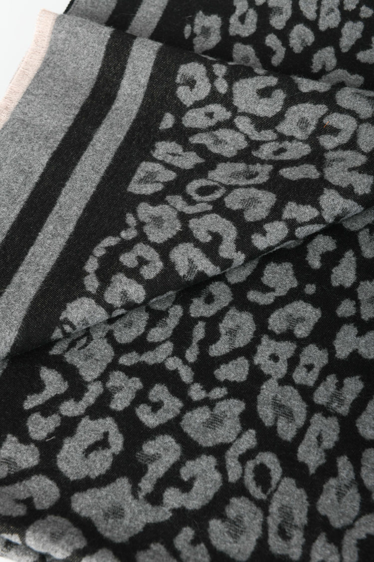 Sciarpa con motivo leopardato