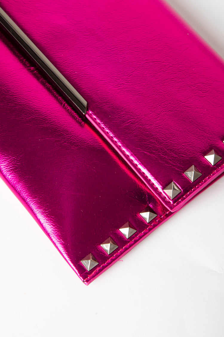 Pochette con borchie decorative