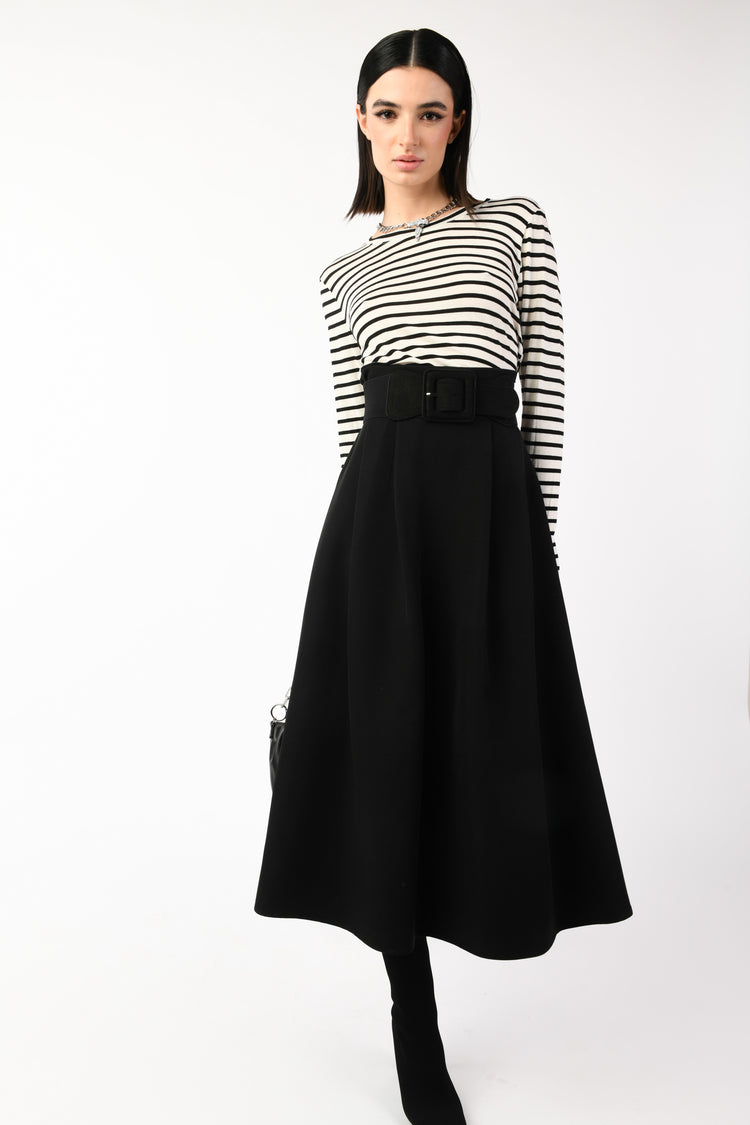 Gonna midi svasata con cintura